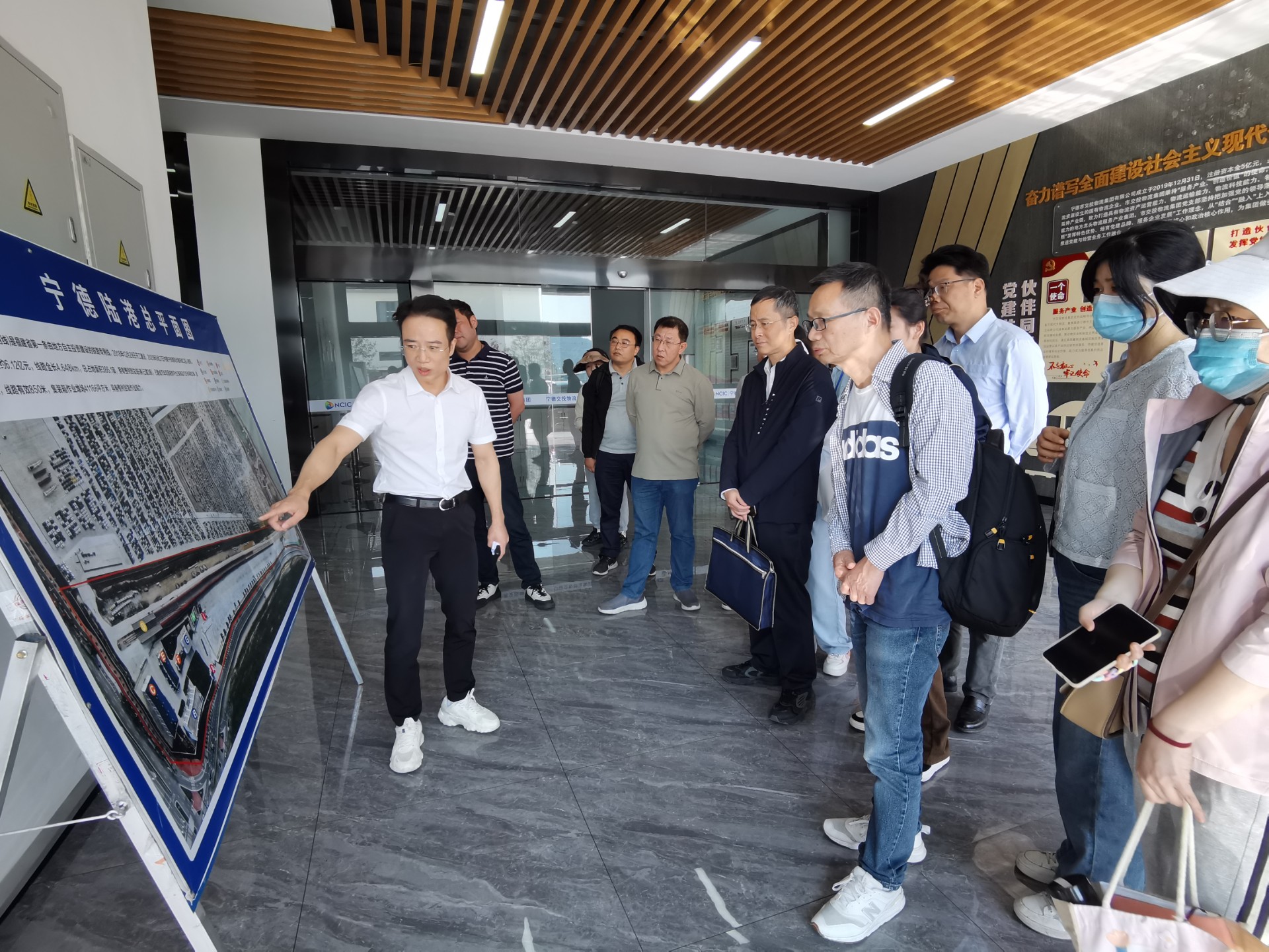 寧德汽車(chē)基地項目鐵路專(zhuān)用線(xiàn)擴建工程可研報告評估會(huì )順利召開(kāi)，張長(cháng)明拍攝1.jpg